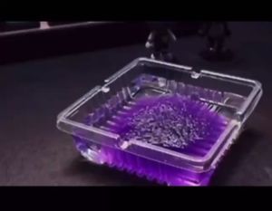 Plastic/ Disposable Ashtray/ Convenient Car / Square Creative Ashtray 欧蕾氏塑料一次性烟灰缸沙方便车载方形创意水晶烟缸