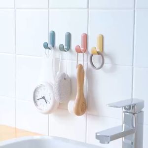 (1 PCS) Household J Shape Plastic Hanging Hook Multifunction Strong Punch-Free Mini Wall Hook Seamless Kitchen Hanger