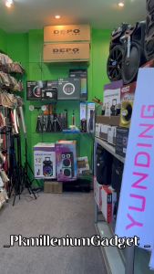 TRIPOD CAMERA YUNDING + REMOTE BLUETOOTH MOBILE PHONE TRIPOD CAMERA TRIPOD