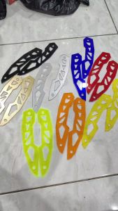 Garnish Windshield NMAX NEO & Turbo: Pemanis Visor untuk Aksesoris Motor