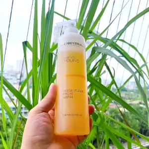 Sữa Rửa Mặt Christina Forever Young Moisturizing Facial Wash -Làm Sạch Da Cấp Ẩm Giúp Da Mịn Màng Và Tươi Sáng (300ml)
