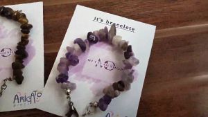 Gelang Aestetik & Batu Etnik: Desain Unik Untuk Perhiasan