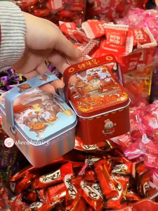 Portable Cookies Tin With Lid and Handle New Year Boxes Gift Tin Box Candy Box CNY Christmas Easter Party Packaging