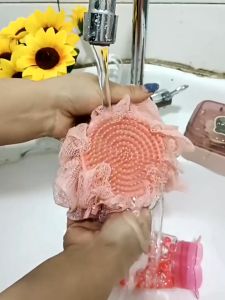 2 in 1 Bông Tắm Tạo Bọt Cao Cấp Đa Năng Kiêm Bàn Chải Massage Gội Đầu Kích Thích Mọc Tóc Thế Hệ Mới