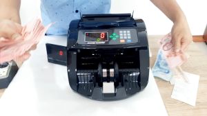 เครื่องนับธนบัตร นับเงิน Banknote counter พร้อมตรวจธนบัตรปลอมแบบวางหลังเครื่อง รับประกัน 1 ปี มีใบกำกับภาษี Uni-SMART US-2400 US-2480 และ PHET WT-689 WT-170T