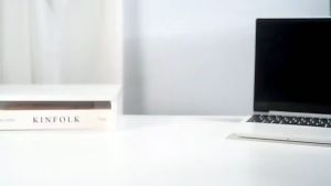 Giá đỡ điện thoại và máy tính bảng xoay 360 độ