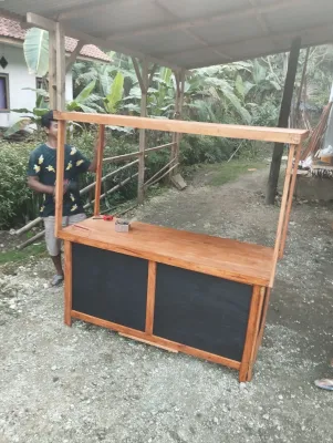 Meja Jualan Bongkar pasang ukuran 90x80 warna coklat hitam
