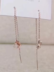 Anting Titanium Wanita Kupu-kupu Juntai Terbaru Anti Karat Tidak Luntur