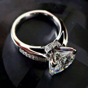 Huitan Cổ Điển Nhẫn Cưới Đính Hôn Cho Nữ Rực Rỡ Đá Cubic Zirconia Pha Lê Đề Nghị Kỷ Niệm Thời Trang Món Quà Trang Sức