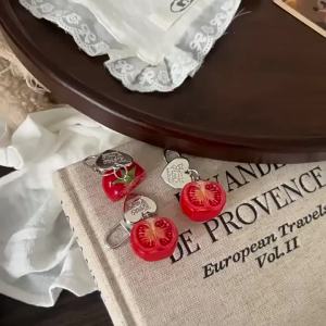 Cute 3D Simulation Tomato Keychain Mini Resin Fruit Pendant Realistic Half Cut Tomato Bag Charm Food Key Ring Gift for Women