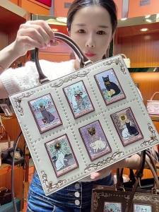 Light Luxury Brand Womens Bag 2025 New Autumn and Winter Fashion Versatile High-End Designer Handbag Large Capacity Tote Bag