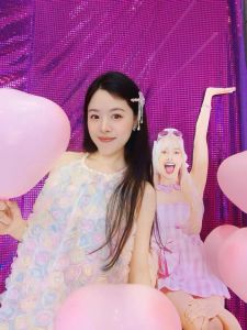 ชุดเดรสคอวีแขนกุดทรงเอผ้าฝ้ายผสมสำหรับผู้หญิงในช่วงฤดูร้อน ชุดเดรสยาวปานกลางแบบสวมหัว ชุดเดรสทรงเอสำหรับวันเกิด