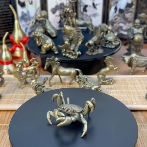 Tượng Nhỏ Bằng Đồng Hình Con Cua (Kích Thước: 5.4 x 4.9cm)