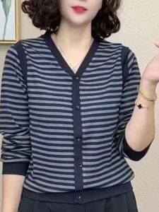 HUAXUNRAN | Slimming Striped Loose-Fitting Long-Sleeve Top for Plus Size Women