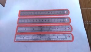 Penggaris Besi Stainless Steel 30CM & 50CM: Alat Ukur Akurat dan Tahan Lama