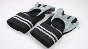 1Pair Half Finger Gym Fitness Gloves for Men & Women with Wrist Wrap Support Crossfit Workout Power Weight Lifting Equipment