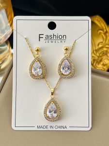 สร้อยคอไททาเนียมสไตล์เรโทร ประดับเพชรเต็มแถว แฟชั่นหรูหรา สร้อยคอแบบอเนกประสงค์ เครื่องประดับแฟชั่นสำหรับผู้หญิง