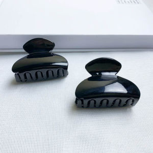 Elegant Medium Size Shark Hair Clip Adult Stylish Hair Accessories for Bun Half Updo Hairpins Headwear Korean Style Fashion