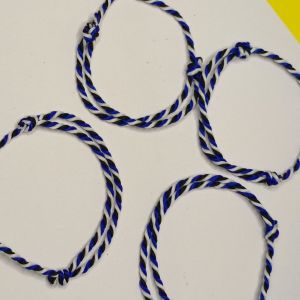Gelang Tridatu Aksesoris Fashion Perhiasan DIY Tiga Warna Biru Putih Hitam