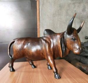 วัวแกะสลัก วัวฮินดูบราซิล วัวไม้แกะสลัก จำนวน 1 ตัว ขนาดสูง 12 นิ้ว วัวมงคล งานแกะสลักสวยงาม ปราณีต