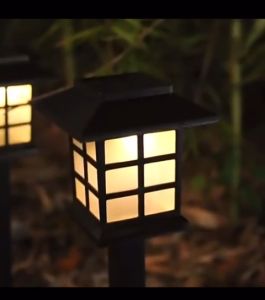 Lampu Taman Solar Tenaga Surya/Garden Light Lampu Taman Tancap/Dekorasi Taman Lampu Bertenaga Surya