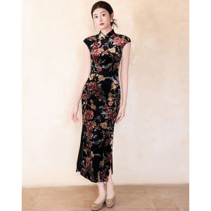 Elegant Chinese Style Velvet Print Cheongsam