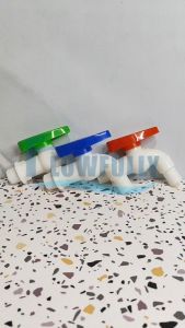 KERAN AIR TAMAN PLASTIK HPP PVC KRAN TEMBOK MANDI JEMPOL 1/2