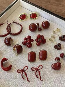 Retro White Enhancing Red Womens Earrings New Year Style Autumn Winter High End Feeling Classy Ear Jewelry French Fashion