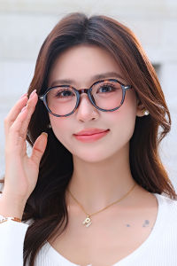 Ultra-Thin Retro Oversized Reading Glasses for Women Blue Light Blocking Computer Readers Stylish Ultra-light Frame