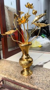 Lọ hoa sen cao 30cm bằng đồng và 10 bông sen mạ vàng 24K cực đẹp