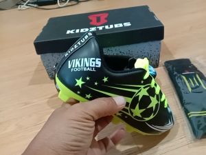 KIDZTUBS Sepatu Bola Anak Paket Komplit Sepatu Bola Tas Skin Deker Kaos Kaki Usia 6-10 Tahun Size 28 29 30 31 32 33 34 35 36 37 KDZ1713122224