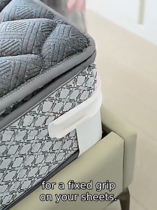 Penjepit Sprei Agar Sprei Tetap Rapih dan Bersih 1 Set Isi 4 Pcs Bahan PVC GM88