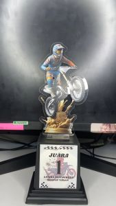 Piala Akrilik Custom Stiker Tatakan Souvenir Hadiah dengan tema Kemerdekaan Ikan Mas/Carp Motocross Musik & Mic/Karaoke