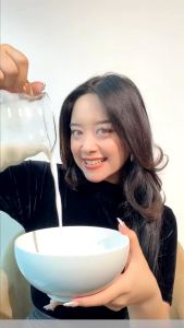 Glad2Glow Milk Amino Acid Gentle Cleanser Brightening Face Wash 80ml | Sabun Cuci Muka Pembersih Wajah Facial Cleanser Face Wash Foam Sabun Muka Acne Cleanser Micellar Cleansing