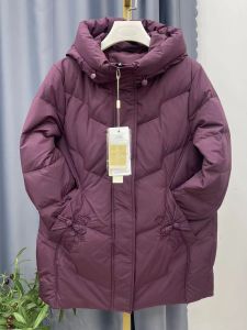 เสื้อแจ็คเก็ตขนเป็ดสีขาวทรงหลวมหนา อบอุ่น ยาวปานกลาง สำหรับผู้หญิงวัยกลางคนและผู้สูงอายุ เสื้อคลุมกันหนาวแบบสวมหัว