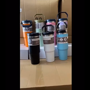 แก้วเก็บความเย็น 900ml ถ้วยน้ำสแตนเลส 304 แก้วน้ำเก็บความเย็น แก้วนํ้าเก็บอุณหภูมิ