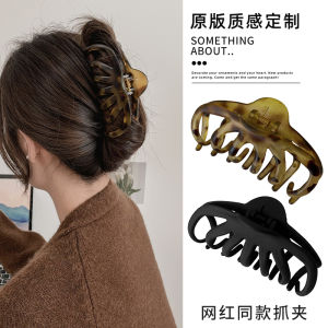 Large Pumpkin Shark Hair Claw Womens New 2025 Fashion Sense Back of Head Bun Hair Clip Stylish Hair Accessories Female Hairpin