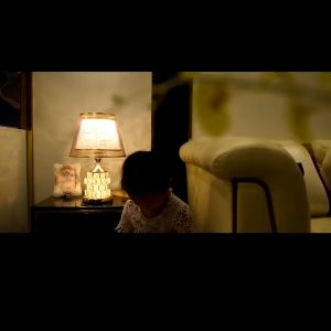 【garansi 10 tahun】Lampu meja modern kristal mewah yang modern lampu meja samping tempat tidur lampu meja hias lampu samping tempat tidur hadiah pernikahan hadiah ulang tahun IKEA Lampu meja Eropa sederhana dan hangat