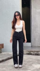 กางเกงยีนส์เอวสูงขาทรงกระบอกสีดำสนิท ป้าย Vintage ผ้าไม่ยืด ใส่สวยแมทง่ายพรางหุ่น