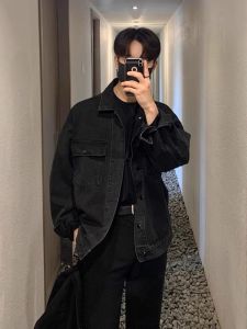 เสื้อแจ็กเก็ตยีนส์ผู้ชายสำหรับฤดูใบไม้ผลิและฤดูใบไม้ร่วง INS เสื้อแจ็กเก็ตแนวช่างกลคอปกทรงหลวมแฟชั่นสไตล์เกาหลีแนวเท่ๆและหล่อแมทช์ลุคง่าย