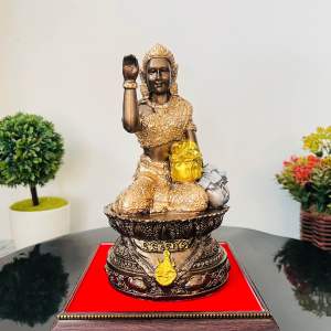 นางกวัก เนื้อแร่เหล็กน้ำพี้  ขนาด  ฐาน 4.5 นิ้ว สูง 8  นิ้ว แถมฟรีฐานรอง