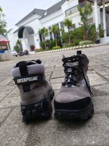 sepatu new cartepillar Tinggi