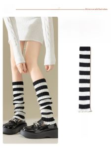 JINGCHI | ถุงเท้าถักสีน้ำตาลสำหรับผู้หญิง ถุงเท้าข้อสั้นลายทางสีดำขาว อบอุ่น ฤดูใบไม้ร่วง/ฤดูหนาว สไตล์ Jk สวมใส่สบาย