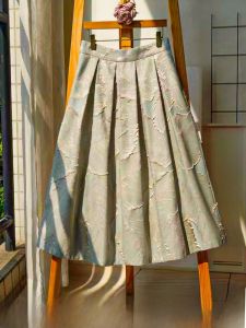 กระโปรงทรงเอเอวสูงลายดอกไม้สุดหรูสำหรับผู้หญิงไซส์ใหญ่ กระโปรงทรงร่มทรงเอยาวปานกลาง กระโปรงทรงเอทรงเข้ารูป