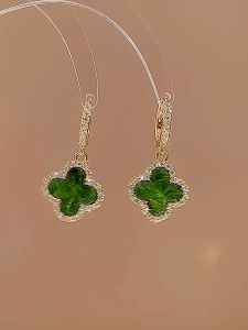 Four-leaf Clover Fashion Hoop Earrings Temperament 18k Gold Earrings Women Classy Earrings