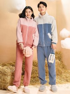LUNILAI | ชุดนอนขนแกะ 2023 ผ้าขนแกะปะการัง ความอบอุ่นในฤดูใบไม้ร่วงและฤดูหนาว ชุดนอนสองชั้น หนา อบอุ่น สำหรับทั้งชายและหญิง ชุดนอนคู่