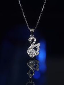 LOVETIA Swan Kalung Moissanite Gra Ori Perak Asli 925 Temperamen Wanita Liontin Kalung Aesthetic Mewah Sertifikat GRA BTXL026