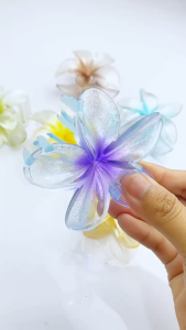 Jepit Rambut Model Bunga Kamboja Transparan Aklirik Hawaiian Plumeria Flower 8cm Hair Claw Clips Transparant Aksesoris Rambut Gaya Korea PST