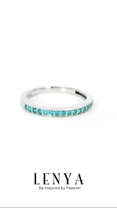 LENYA แหวน CZ สีเขียวจาก SWAROVSKI เพิ่มความงามขนาด 1.25 มิล ตัวเรือนเงินแท้925 ชุบทองคำขาว