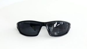 Kacamata Polarized Pria: Panduan Lengkap Untuk Mengemudi, Memancing & Perjalanan